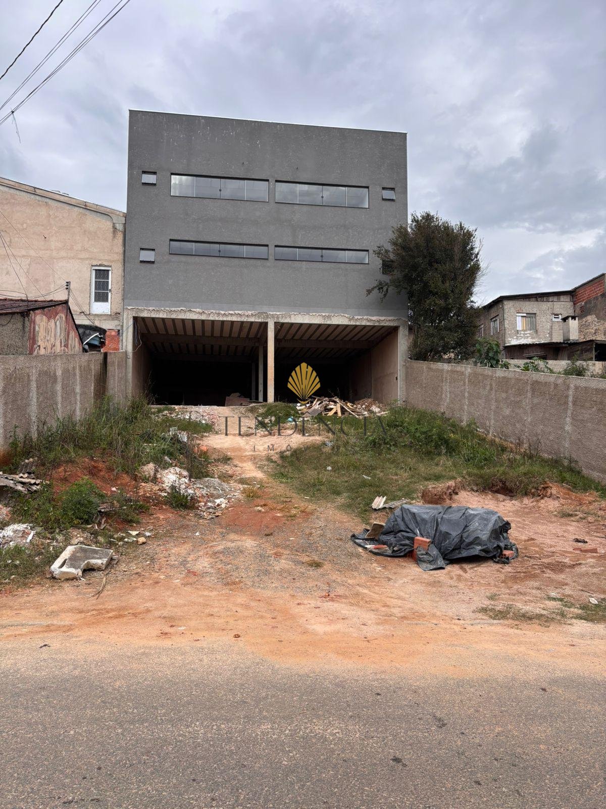 Espa?o ideal para oficina ou dep?sito 210 m  na R. Gr?cia | Al...
