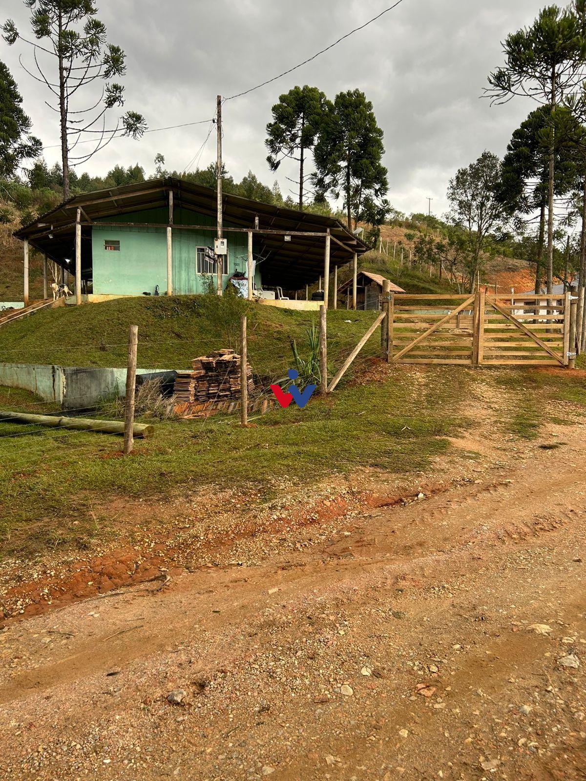 Chácara com 48400m   2 alqueires  em Contenda, aceita imóvel c...