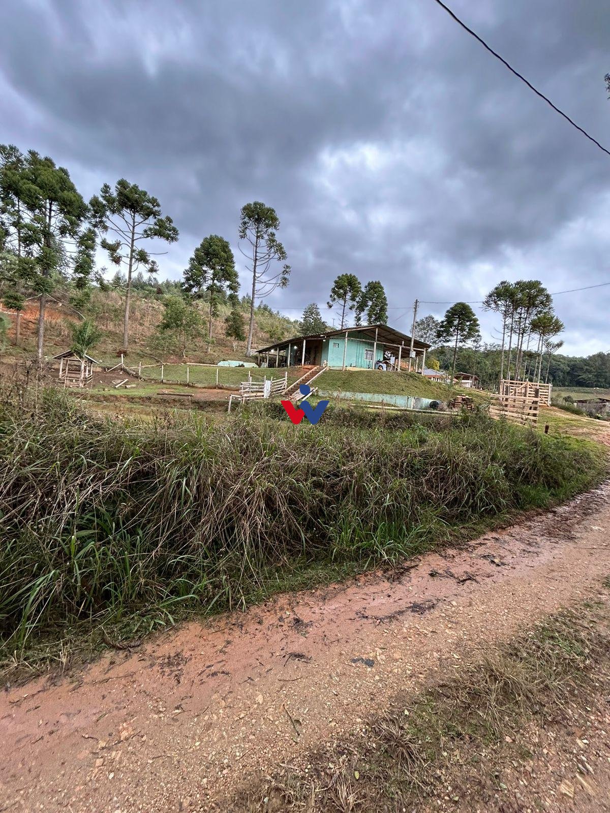 Chácara com 48400m   2 alqueires  em Contenda, aceita imóvel c...