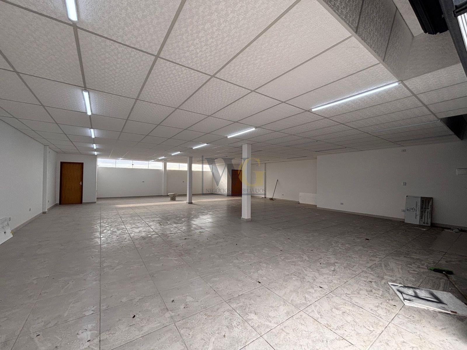 Loja ampla 200 m  em rua movimentada de Almirante Tamandaré | ...