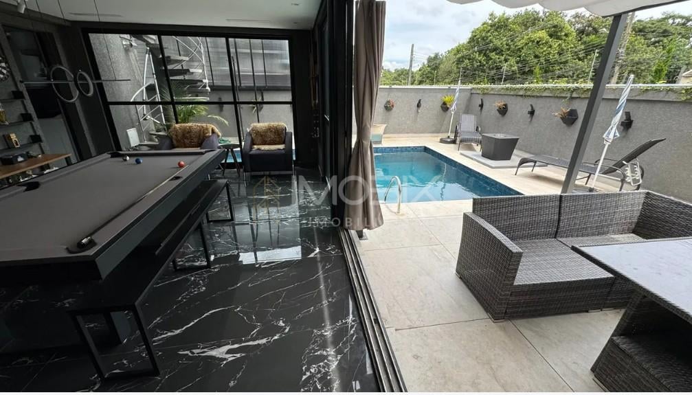 Casa Alto Padrão no Abranches por R 2,6 mi  Porteira Fechada,...
