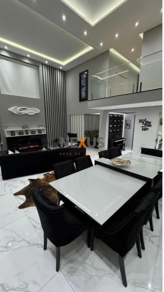 Casa Alto Padrão no Abranches por R 2,6 mi  Porteira Fechada,...