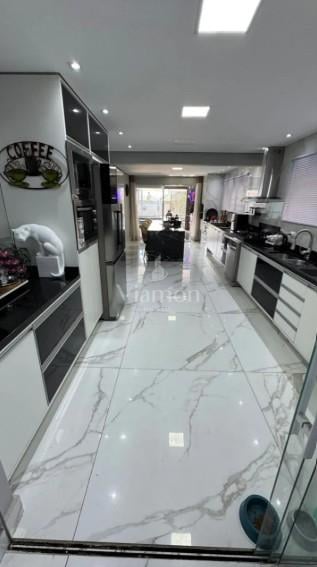 Casa Alto Padrão no Abranches por R 2,6 mi  Porteira Fechada,...