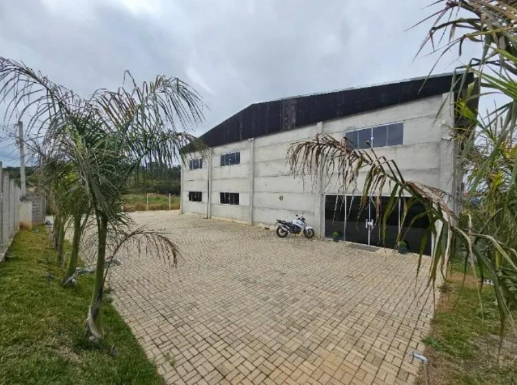 F?brica de Cosm?ticos com 815m  por R 2,8 mi ? Barrac?o com pl...