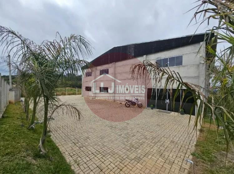 Fábrica de Cosméticos com 815m  por R 2,8 mi  Barracão com placas solares