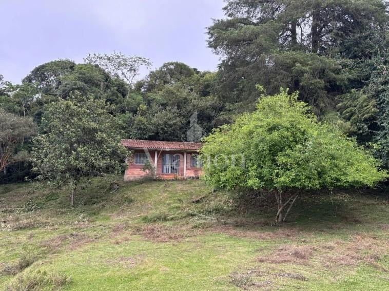 Chácara em Condomínio por R 820 mil  10.384m  em Campina Gran...