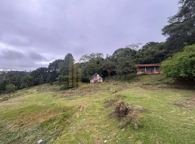 Linda Chácara em Condomínio Fechado em Campina Grande do Sul  ...