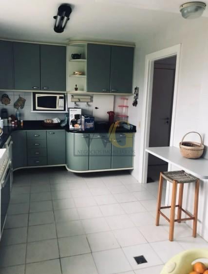 Apartamento Beira-Mar em Matinhos por R 1,25 mi  3 Quartos, M...