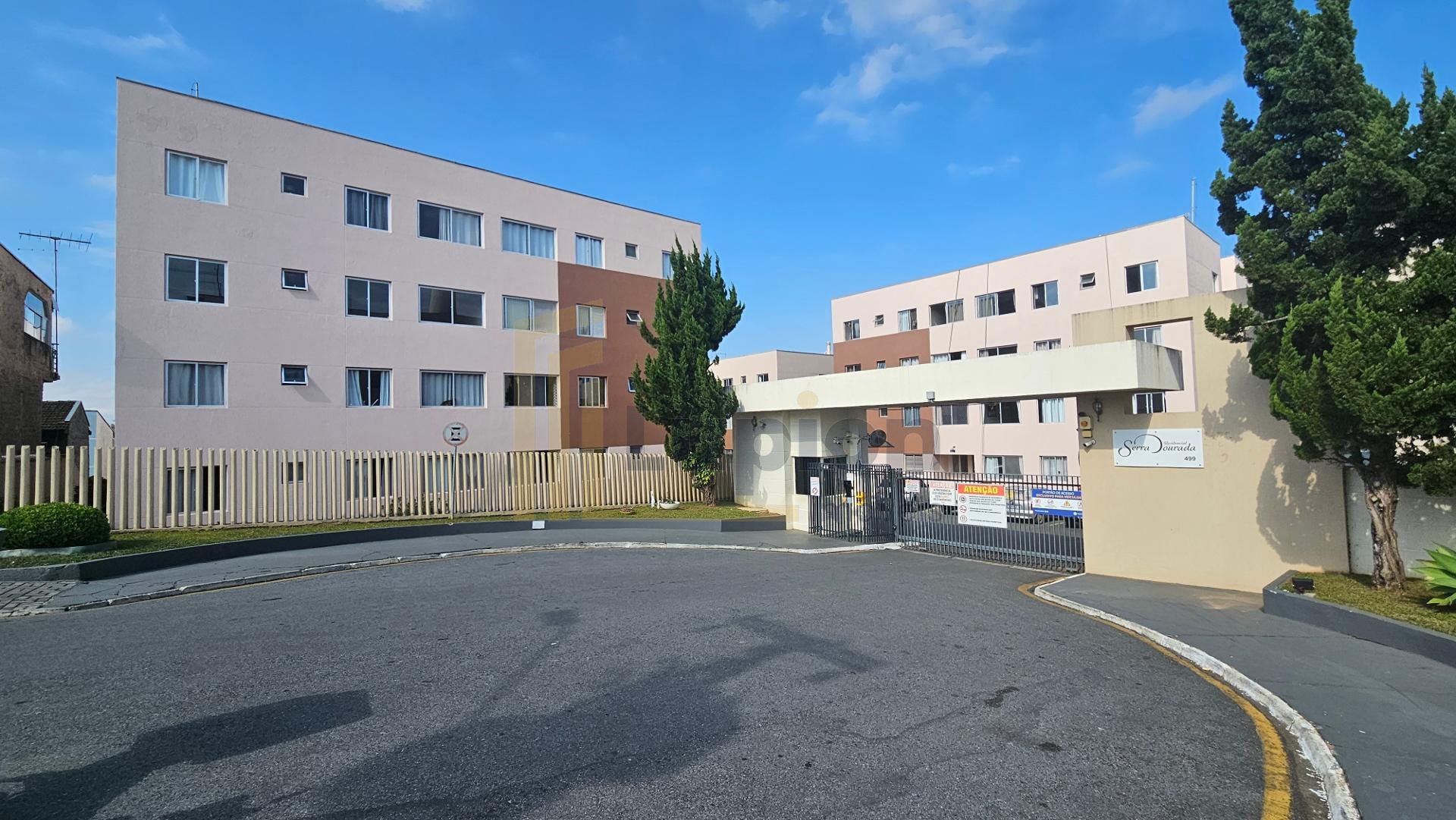 Apartamento térreo, com 59,22m , 03 quartos no Centro de Arauc...