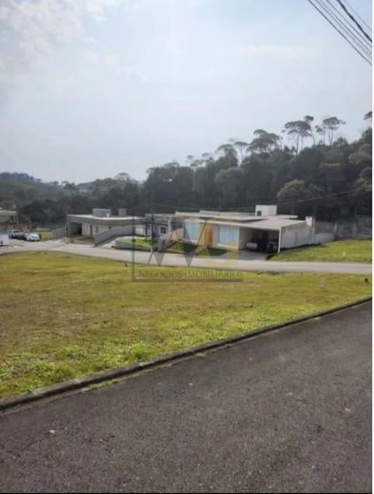 Terreno de 308m  em condomínio fechado em Colombo por R 170 mil 