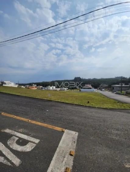 Terreno de 308m  em condomínio fechado em Colombo por R 170 mil 