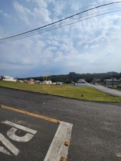 Terreno de 308m  em condomínio fechado em Colombo por R 170 mil 