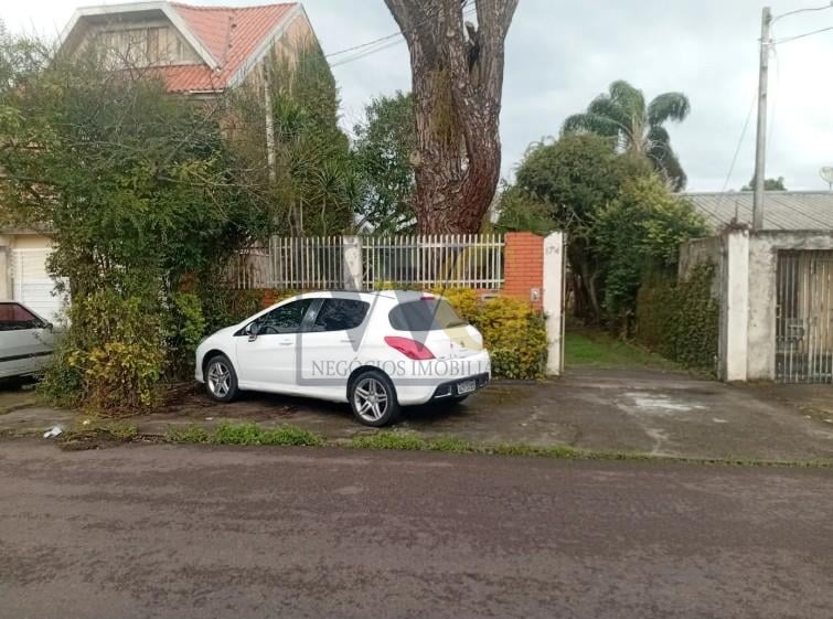Terreno plano de 370m  com casa de alvenaria no Cajuru, ótimo ...
