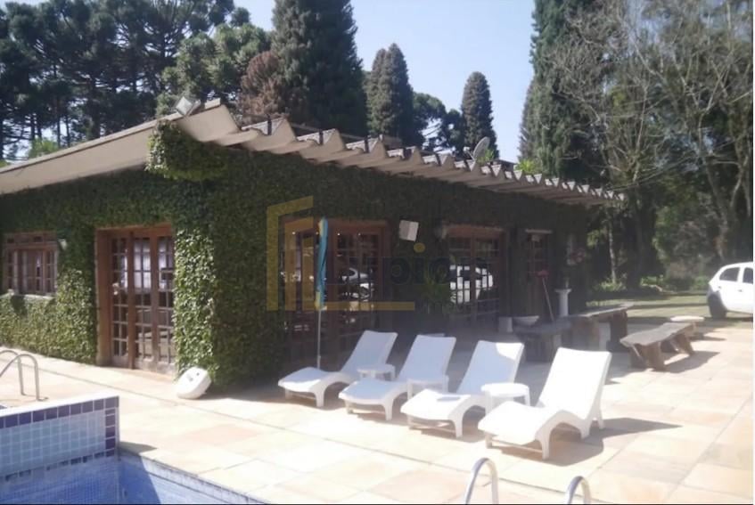 Chácara completa com sobrado, container gourmet e lazer a 25 m...