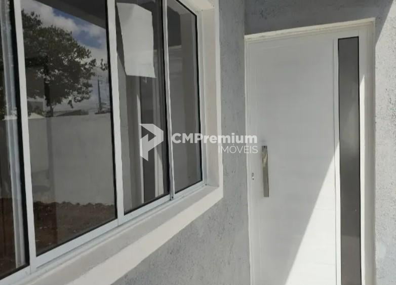 Casa no Cajuru com 2 Quartos e Garagem por R  250.000,00  Val...