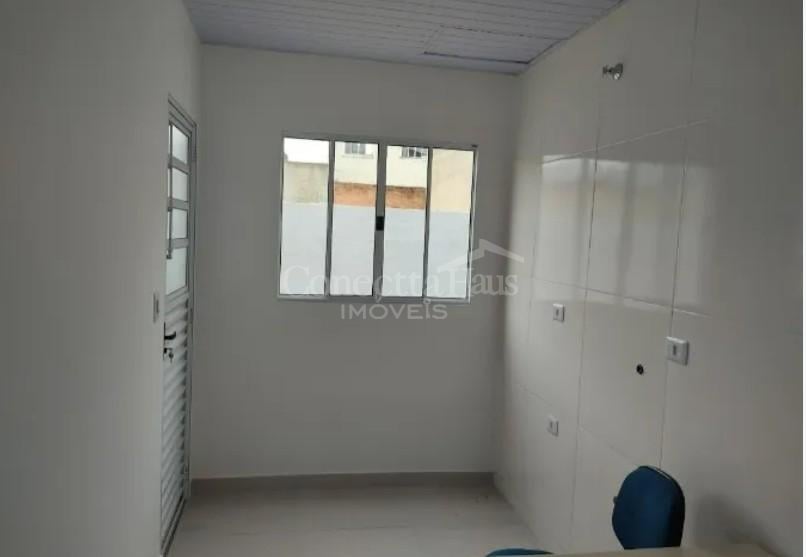 Casa no Cajuru com 2 Quartos e Garagem por R  250.000,00  Val...