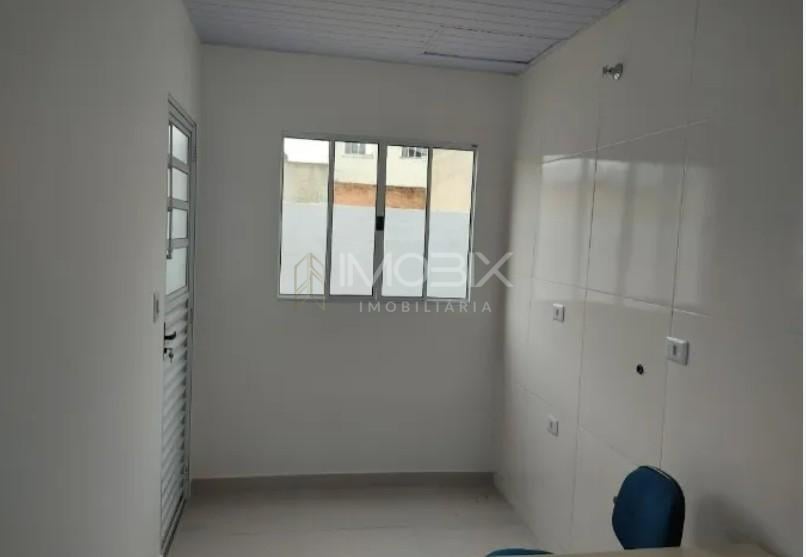 Casa no Cajuru com 2 Quartos e Garagem por R  250.000,00  Val...