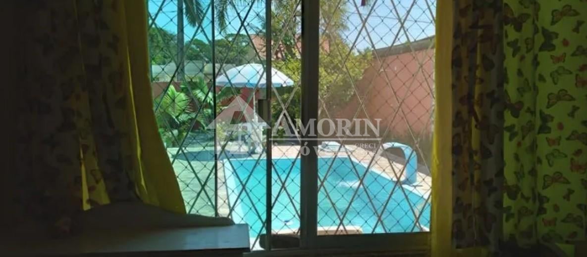 Casa com edícula, piscina e 3 quartos em Guaratuba  700m da p...
