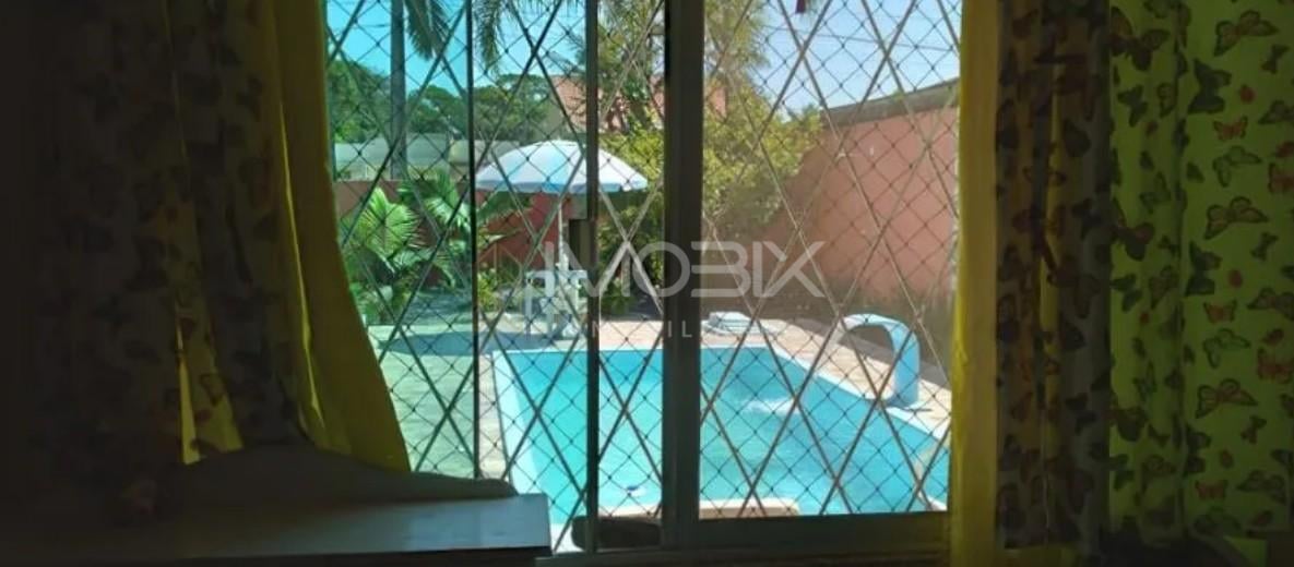 Casa com edícula, piscina e 3 quartos em Guaratuba  700m da p...