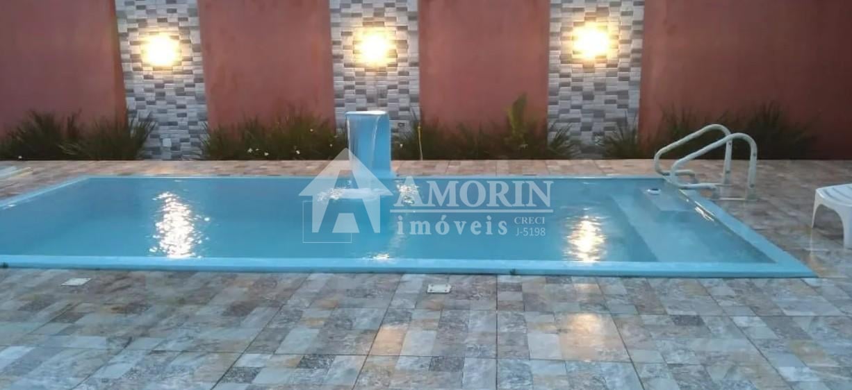Casa com edícula, piscina e 3 quartos em Guaratuba  700m da p...