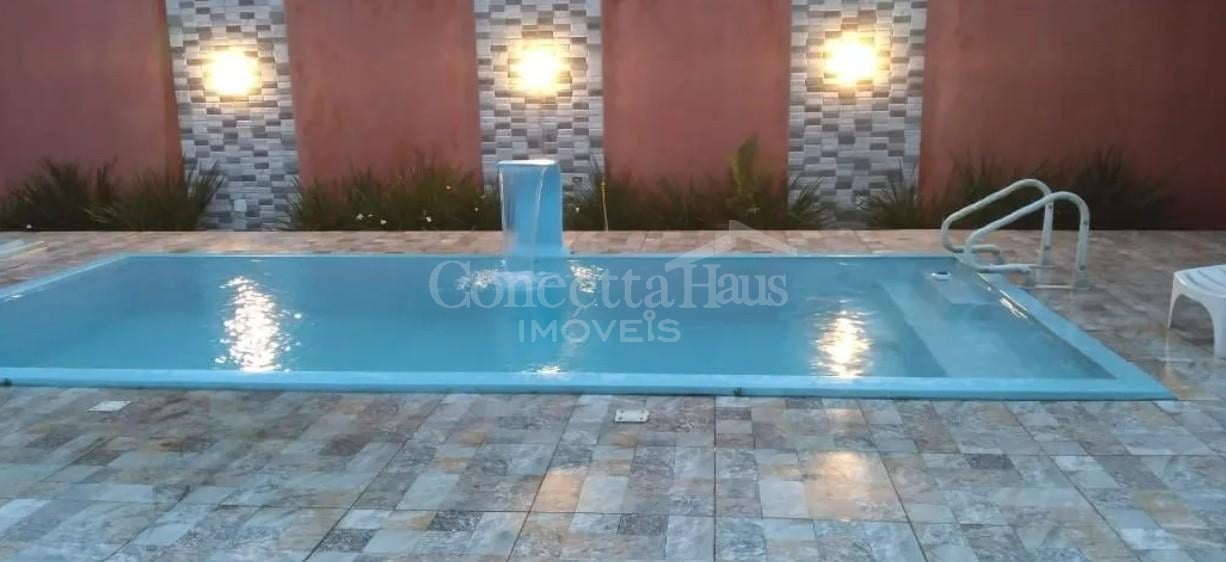 Casa com edícula, piscina e 3 quartos em Guaratuba  700m da p...
