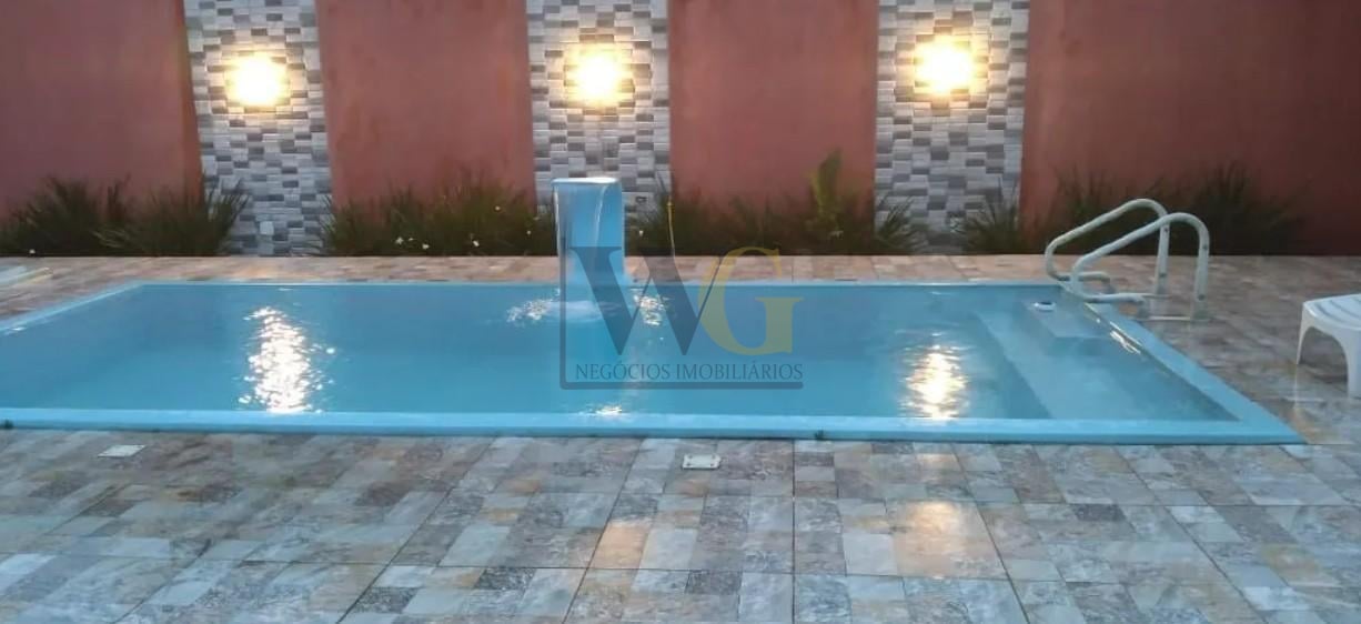 Casa com edícula, piscina e 3 quartos em Guaratuba  700m da p...