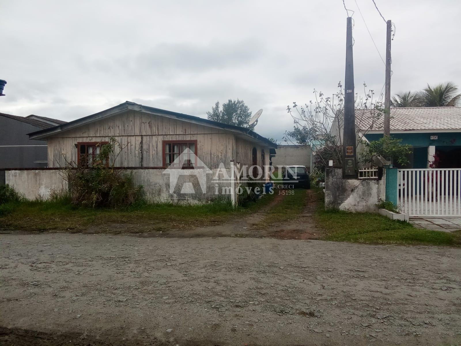 Casa na Praia a 200m do Mar  Terreno Amplo em Localização Pri...