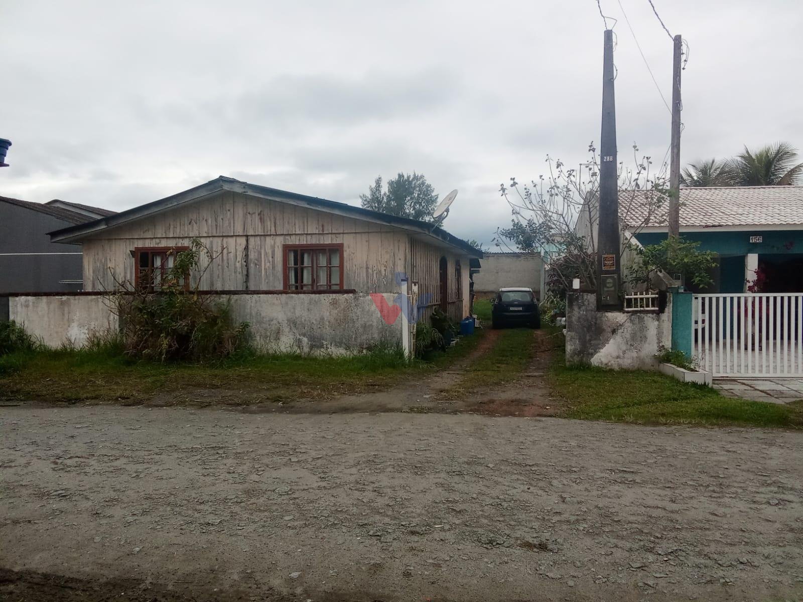 Casa na Praia a 200m do Mar  Terreno Amplo em Localização Pri...