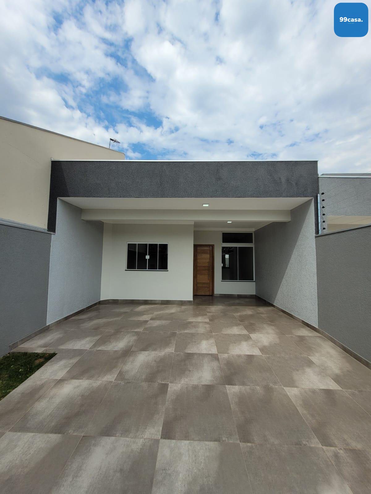 Casa com 3 Quartos, Suíte e Varanda Gourmet no Jardim Novo Oás...