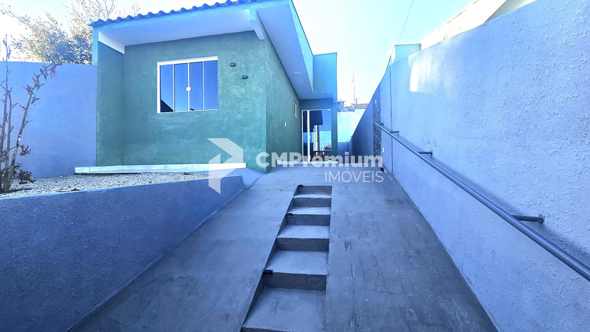 Casa com 2 dormitórios à venda, 43 m  por R  355.000,00 - Igua...