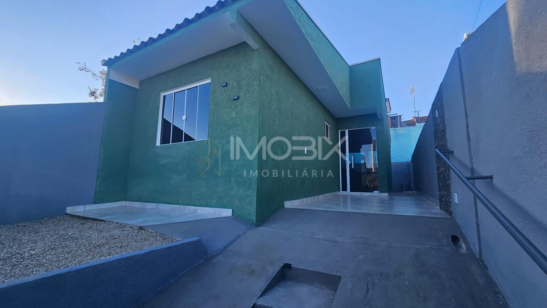 Casa com 2 dormitórios à venda, 43 m  por R  355.000,00 - Igua...
