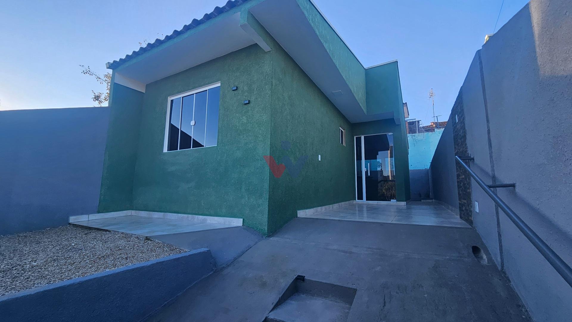 Casa com 2 dormitórios à venda, 43 m  por R  355.000,00 - Igua...