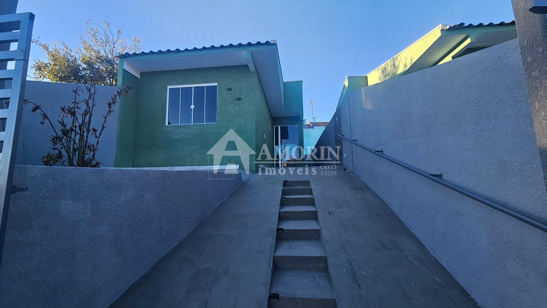 Casa com 2 dormitórios à venda, 43 m  por R  355.000,00 - Igua...