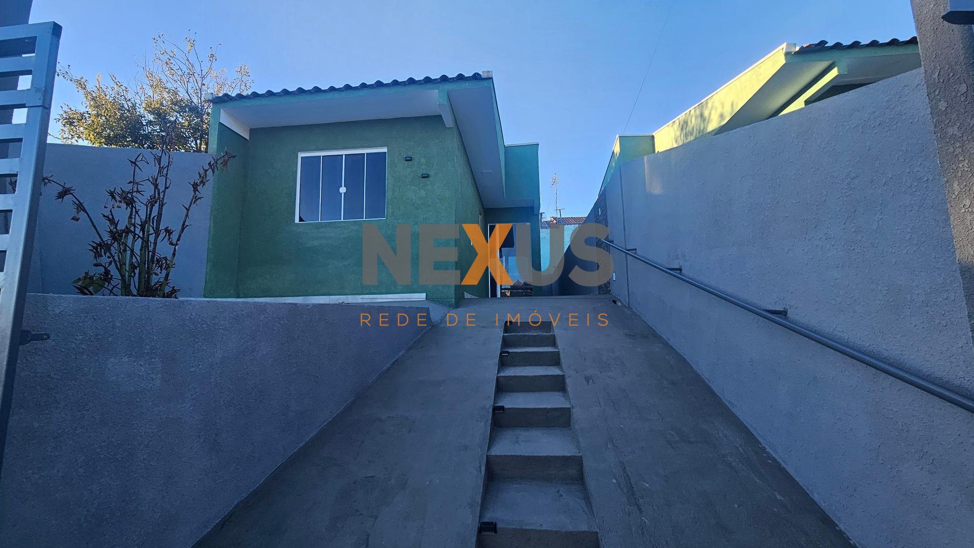 Casa com 2 dormitórios à venda, 43 m  por R  355.000,00 - Igua...
