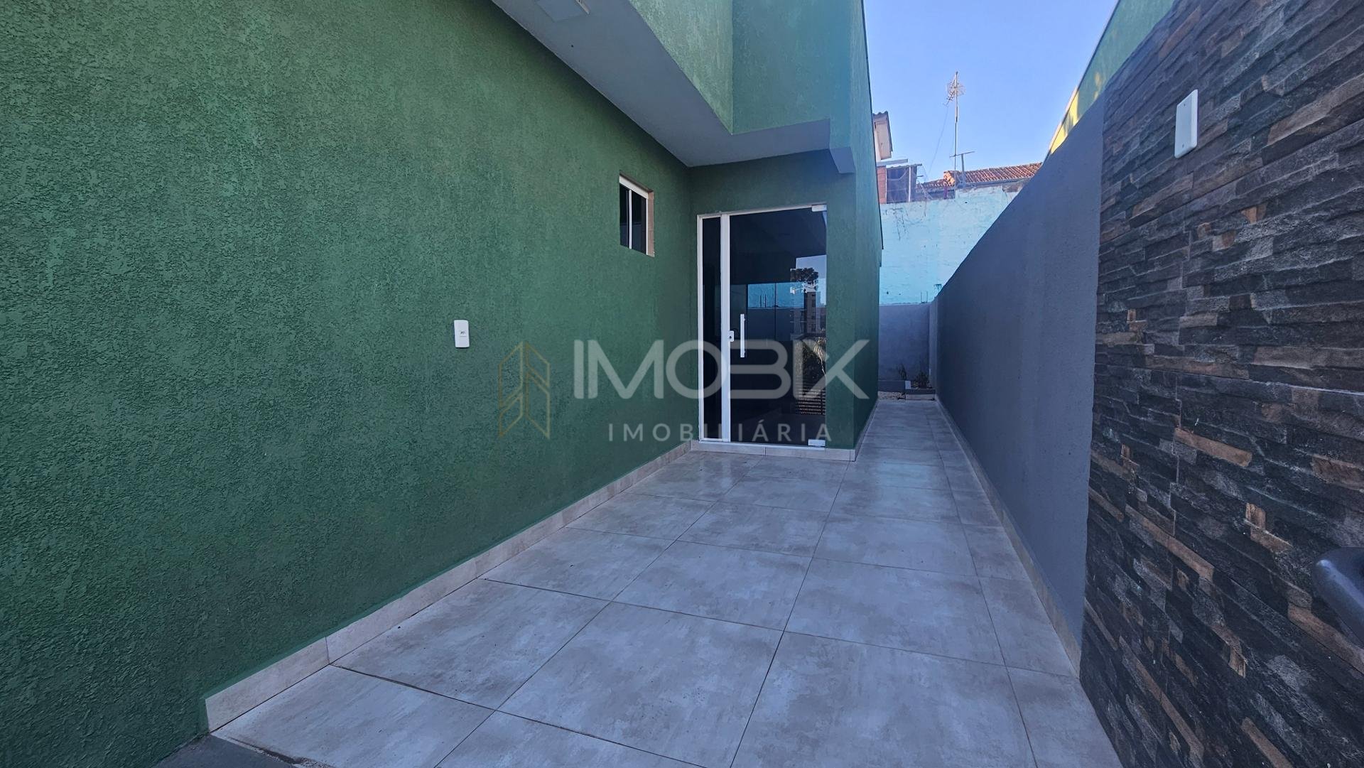 Casa com 2 dormitórios à venda, 43 m  por R  355.000,00 - Igua...