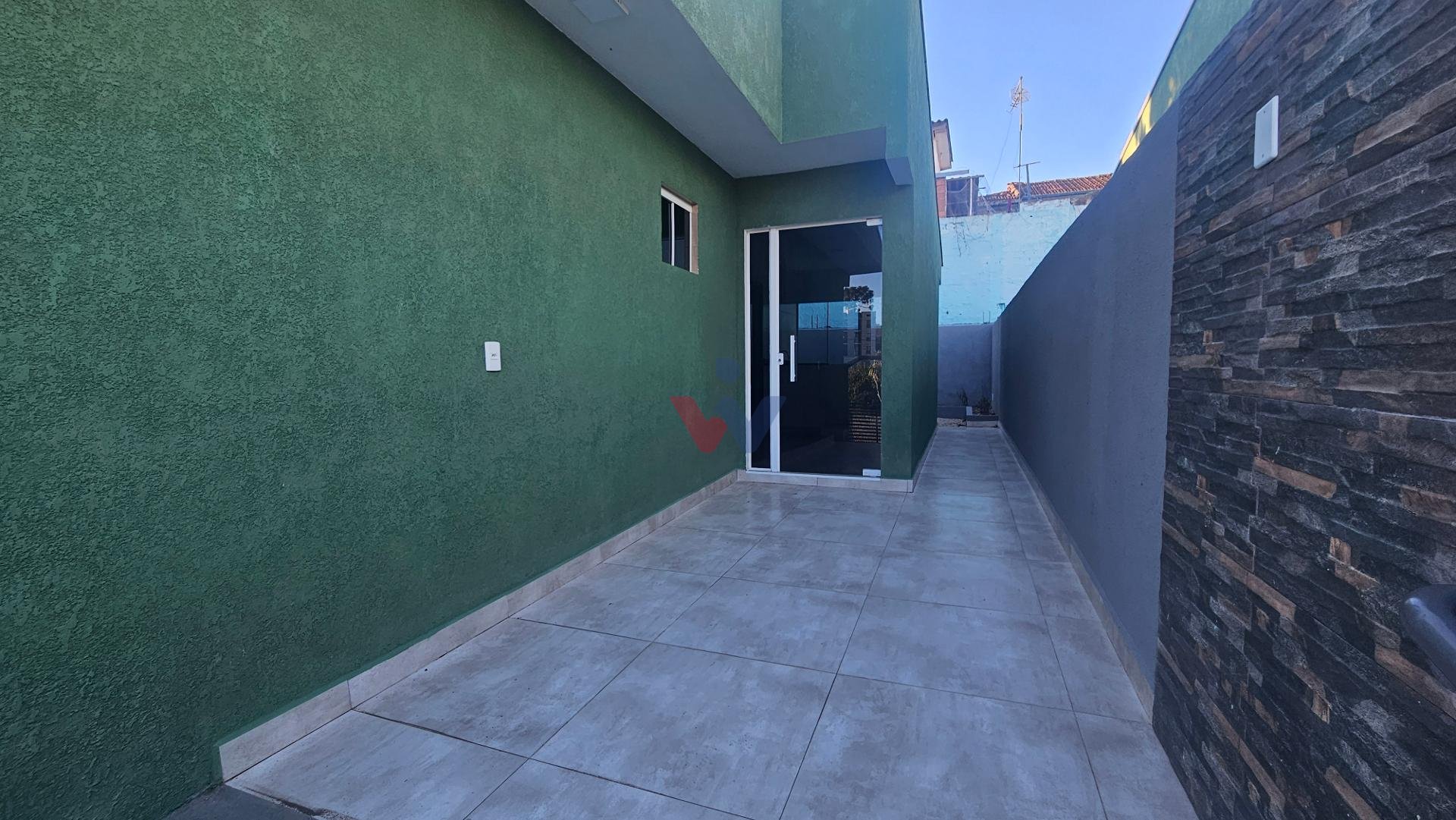 Casa com 2 dormitórios à venda, 43 m  por R  355.000,00 - Igua...