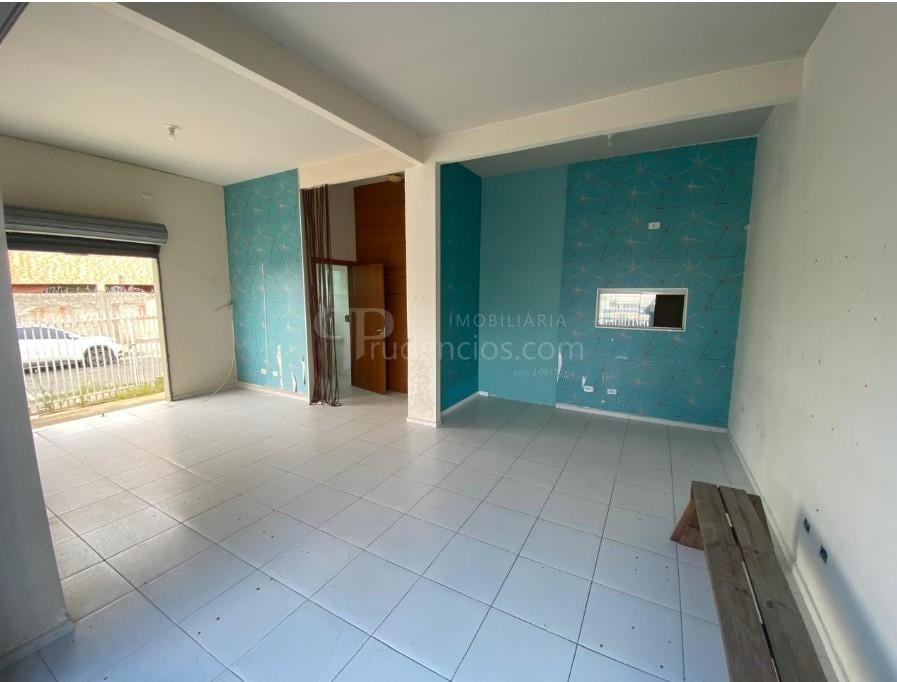 Loja Comercial à Venda no Campo de Santana  3 Salas   Potenci...
