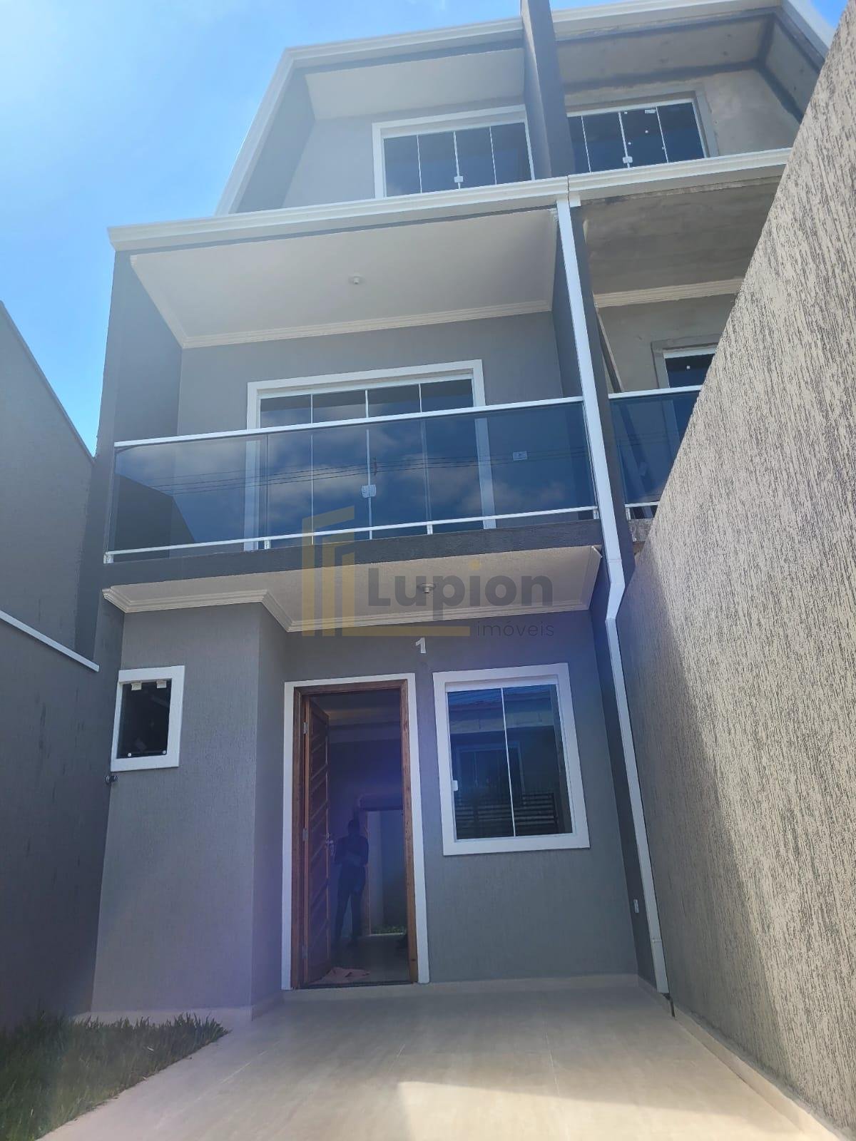 Triplex com 4 Quartos à Venda no Umbará  Valor Promocional R ...