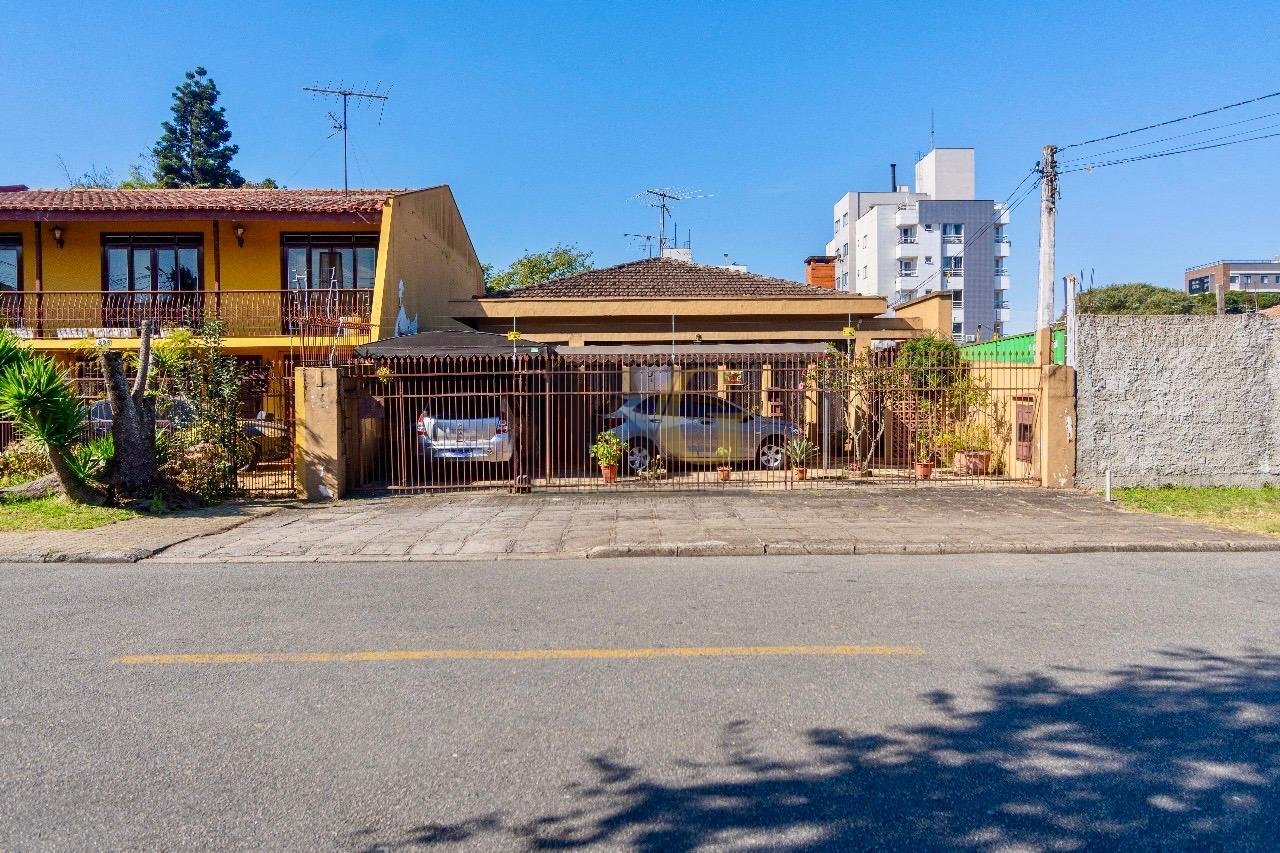 Casa ampla 6 quartos no Prado Velho, Próxima à PUC, ideal para...