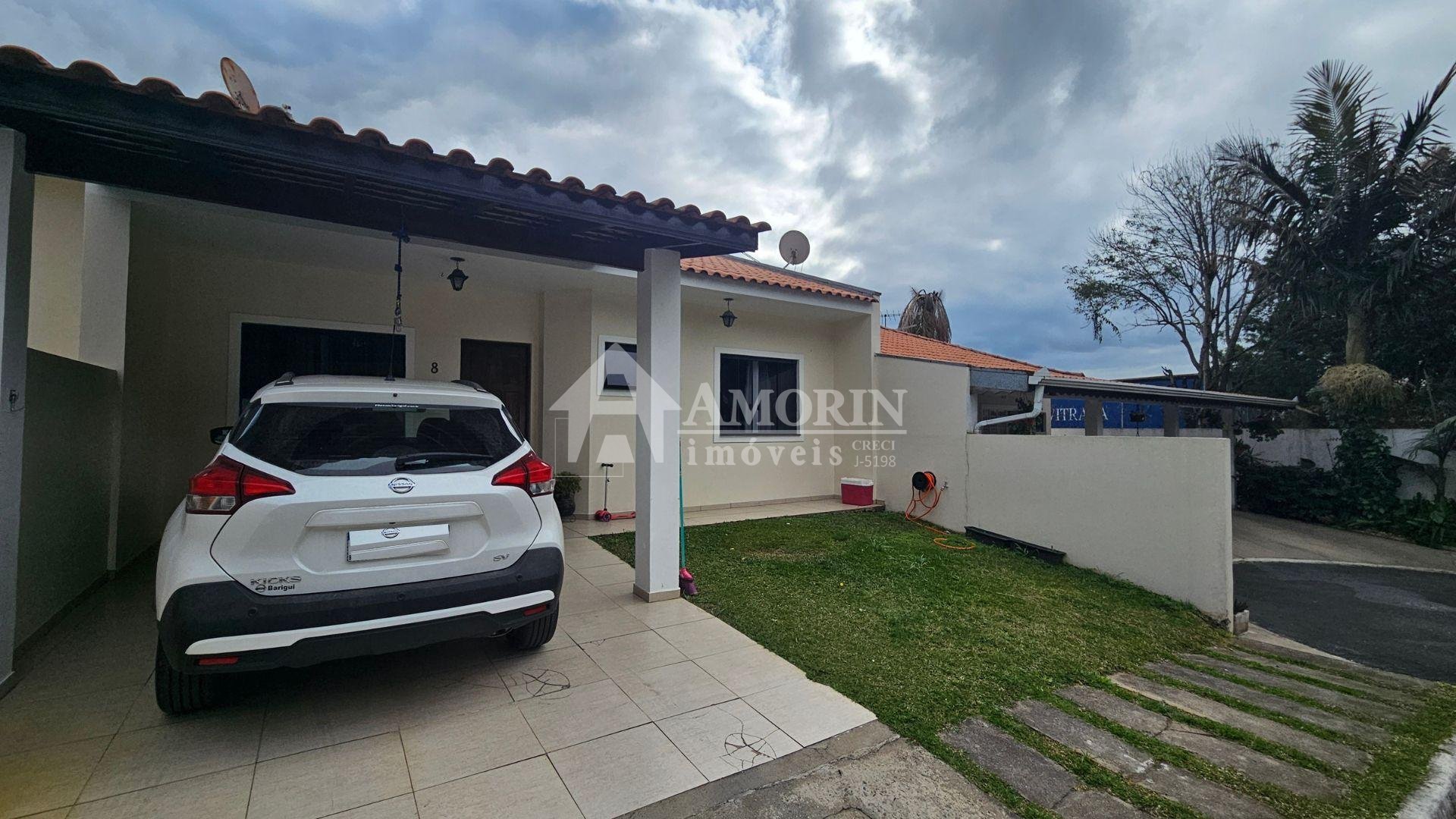 Casa com 81m , 03 quartos, bairro Estação, Araucária-PR