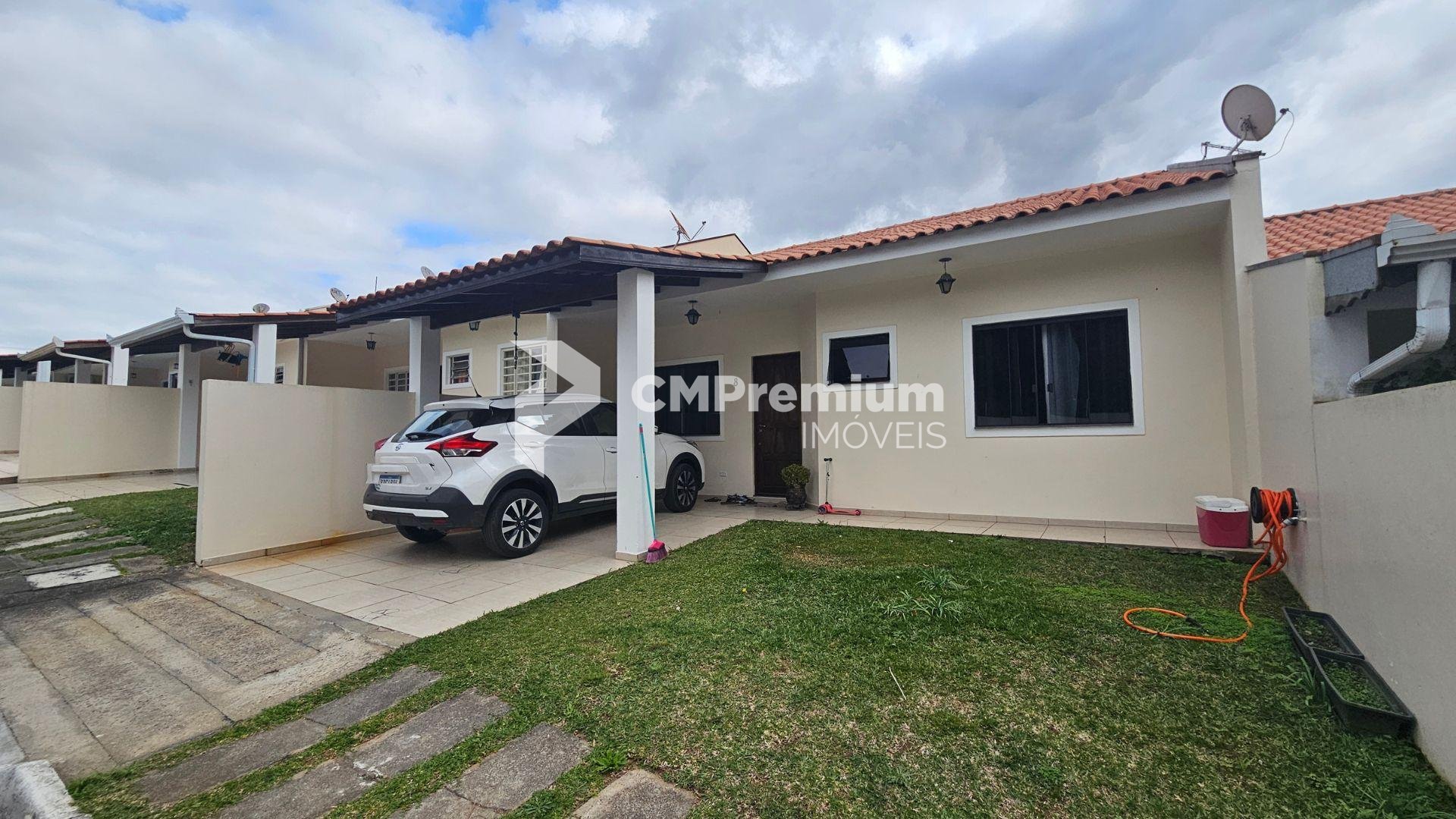 Casa com 81m , 03 quartos, bairro Estação, Araucária-PR