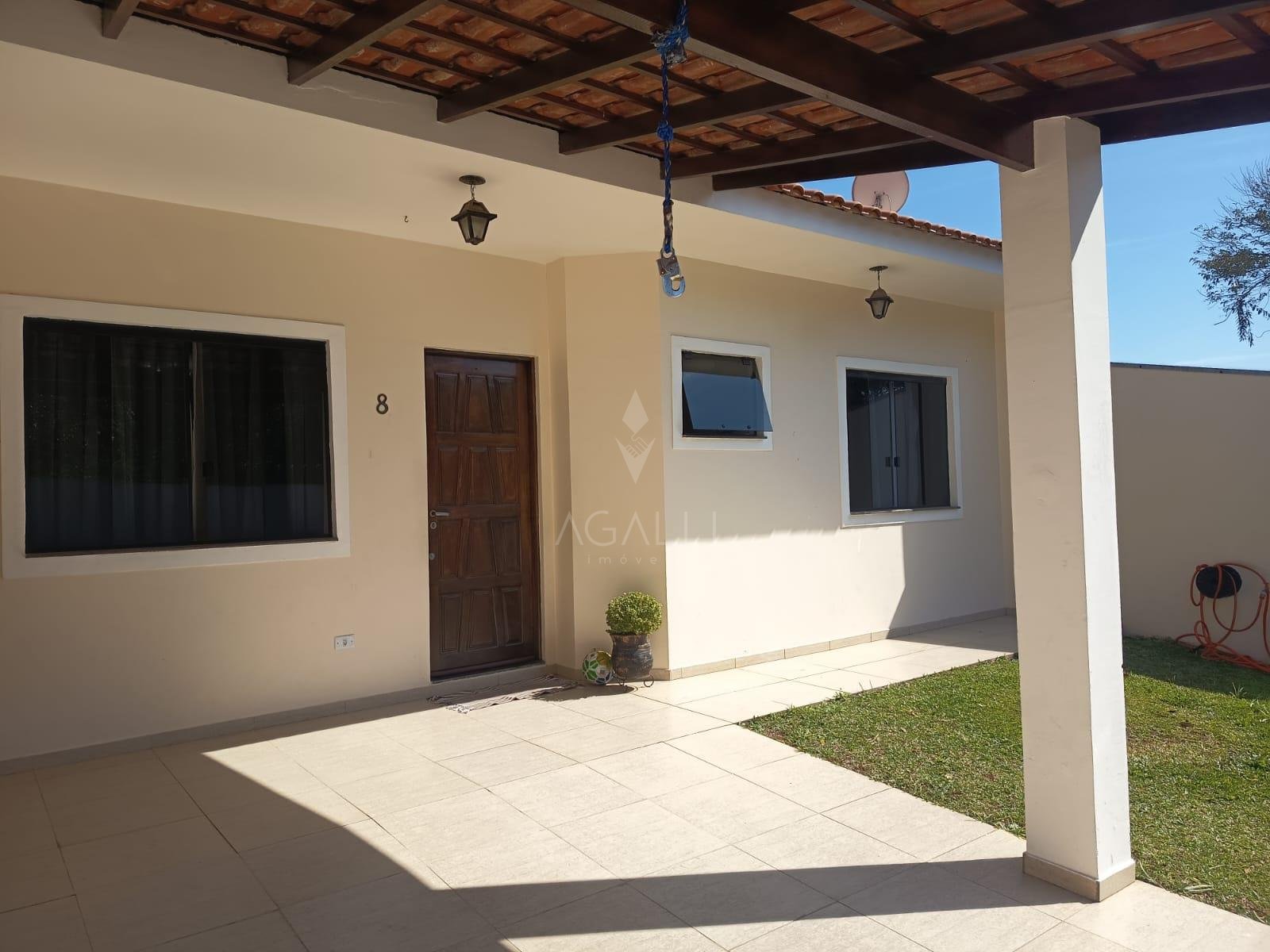 Casa com 81m , 03 quartos, bairro Estação, Araucária-PR