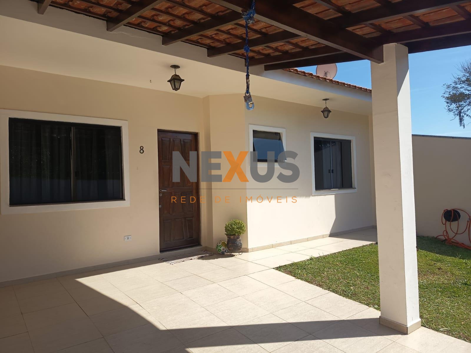 Casa com 81m , 03 quartos, bairro Estação, Araucária-PR