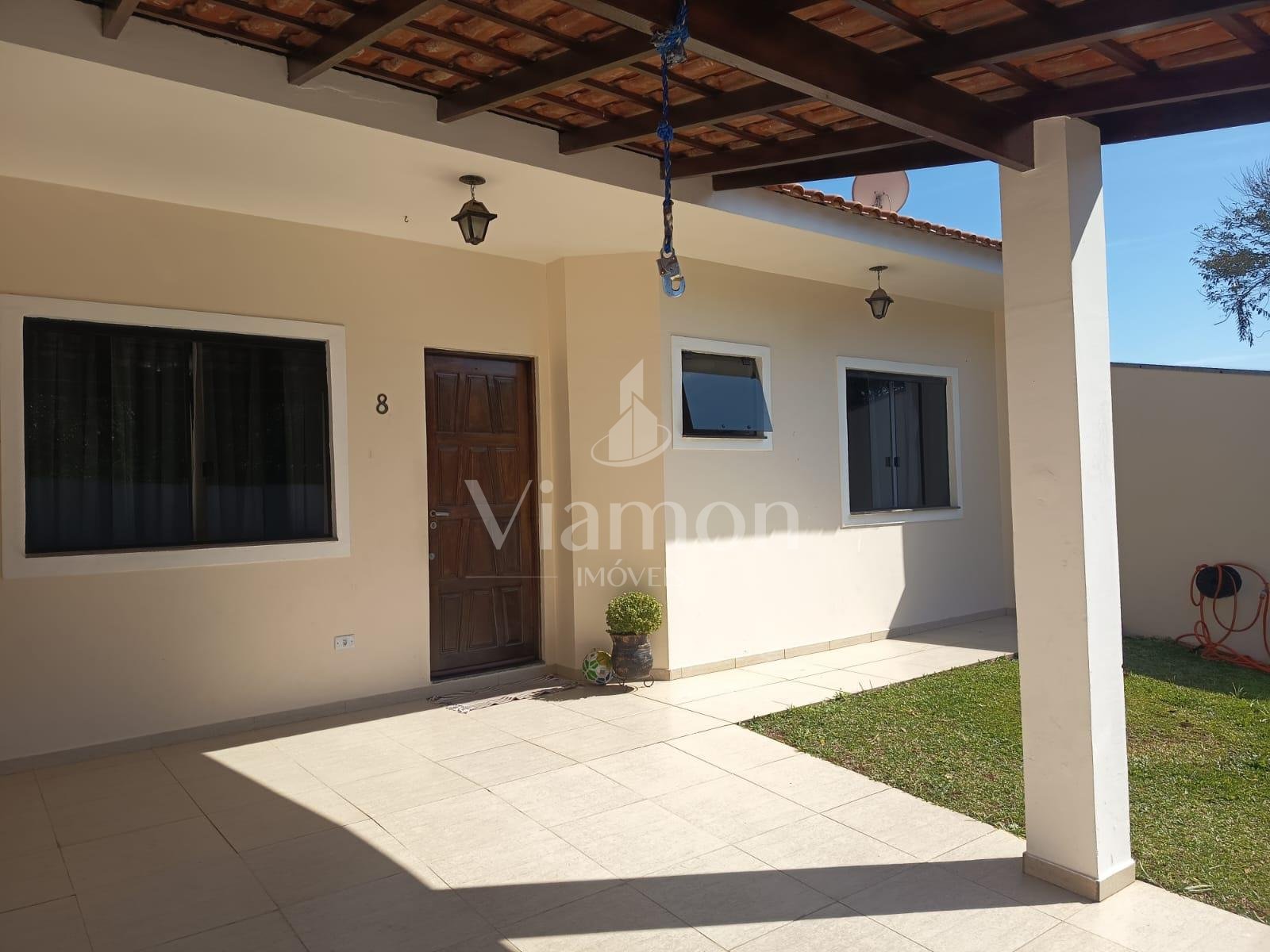 Casa com 81m , 03 quartos, bairro Estação, Araucária-PR