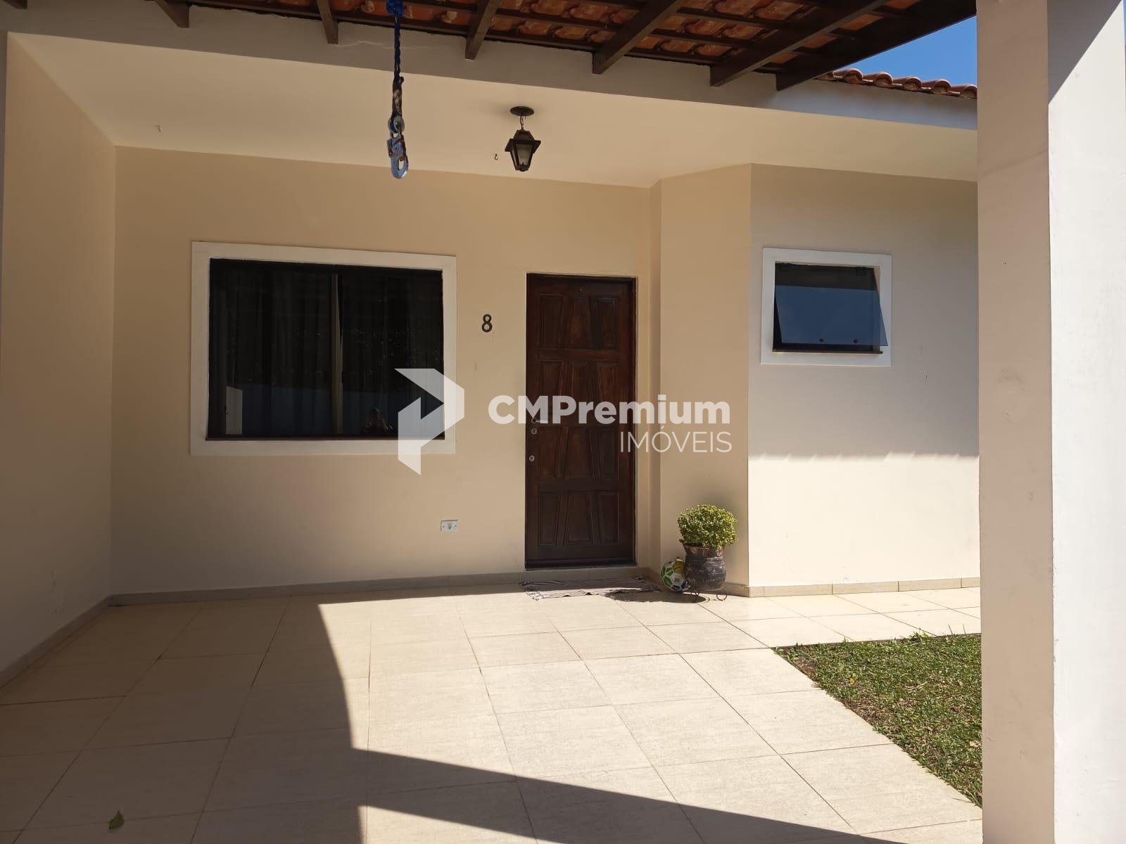 Casa com 81m , 03 quartos, bairro Estação, Araucária-PR