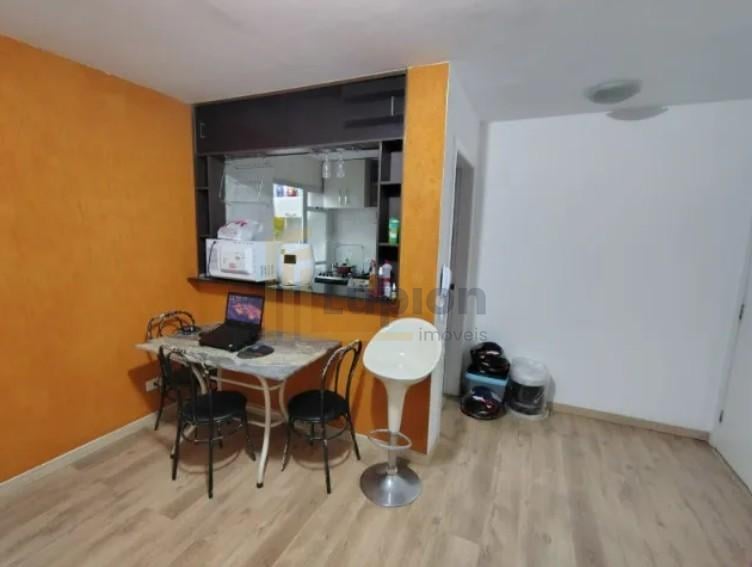 Apartamento 3 Quartos com Suíte e Sacada no Bairro Alto, Curitiba