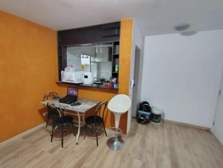 Apartamento 3 Quartos com Suíte e Sacada no Bairro Alto, Curitiba