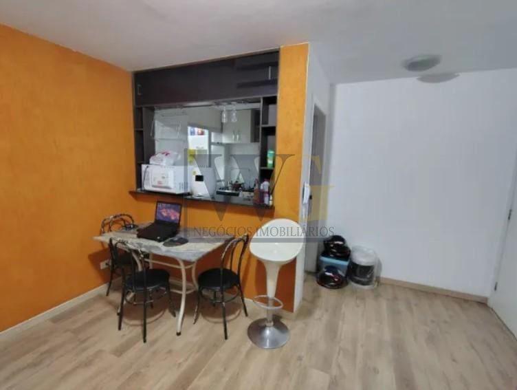 Apartamento 3 Quartos com Suíte e Sacada no Bairro Alto, Curitiba