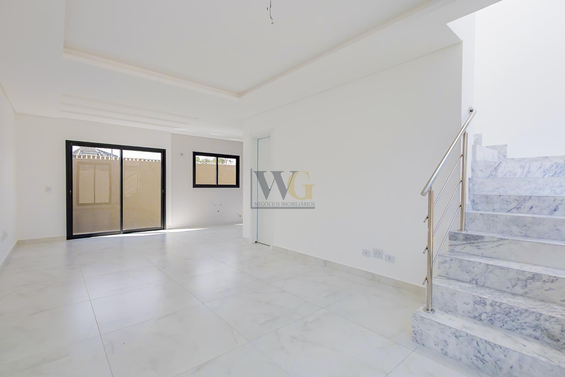 Sobrado de Alto Padrão com 3 Quartos, Suíte e Conforto Exclusivo