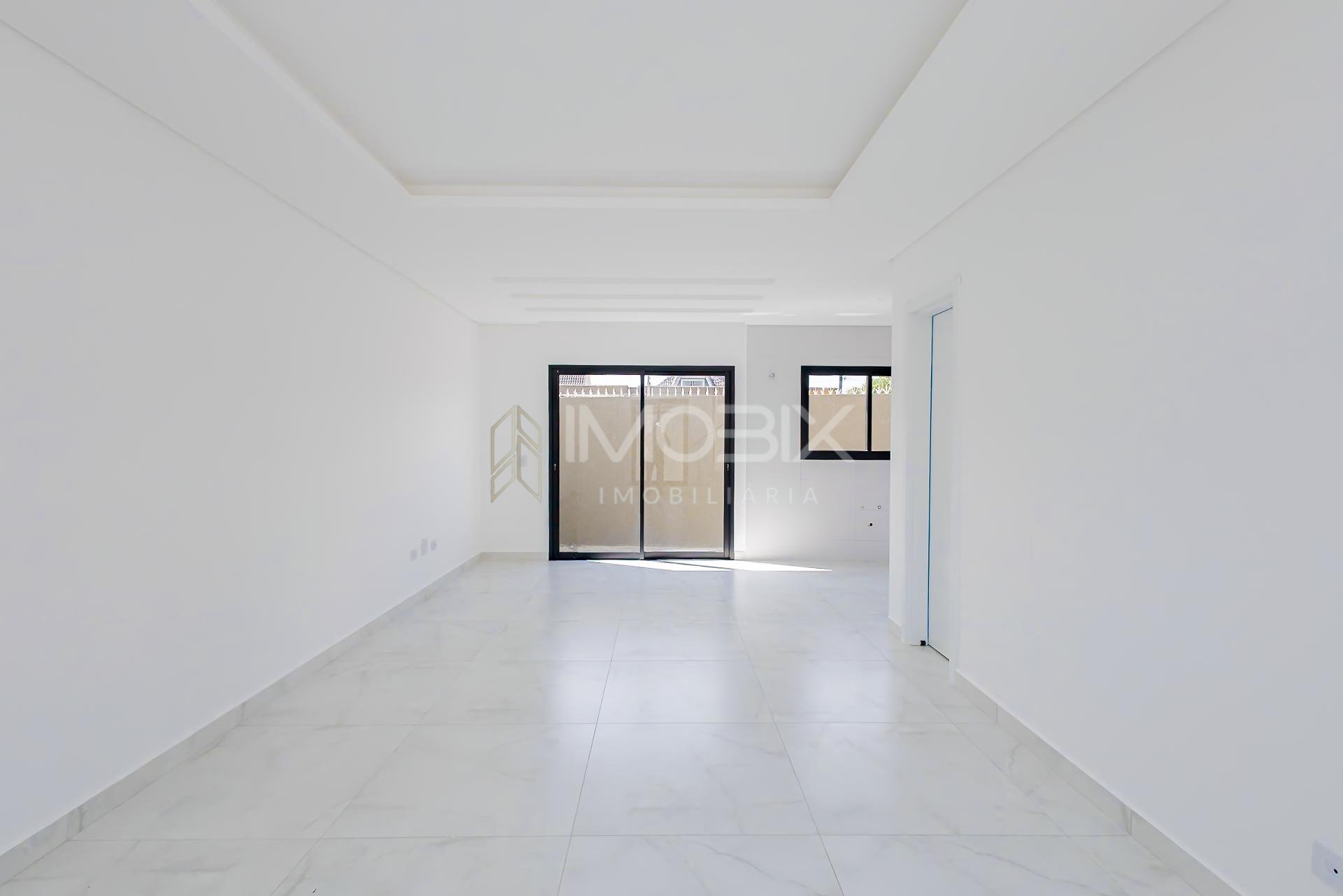 Sobrado de Alto Padrão com 3 Quartos, Suíte e Conforto Exclusivo